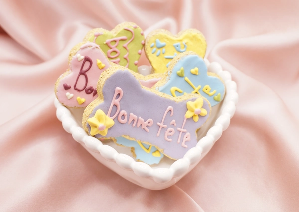 Biscuits Bonne F&ecirc;te artisanaux pour chien et cheval