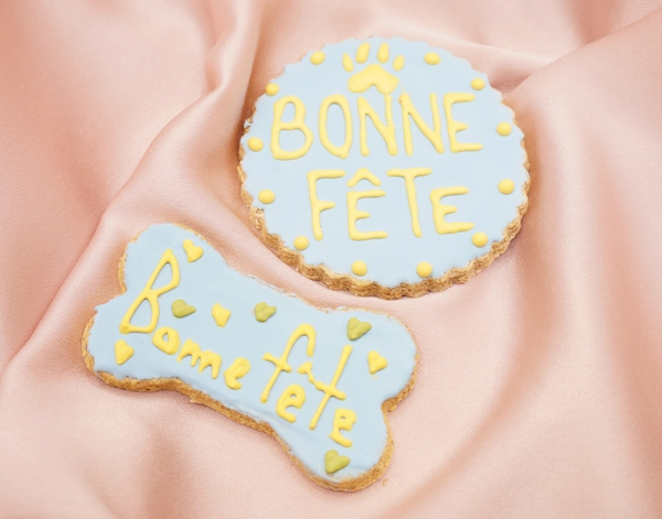 Biscuit Bonne F&ecirc;te vue fleurie pour chien et cheval