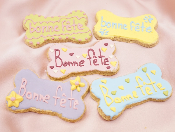 Biscuit Bonne F&ecirc;te personnalis&eacute; pour chien et cheval